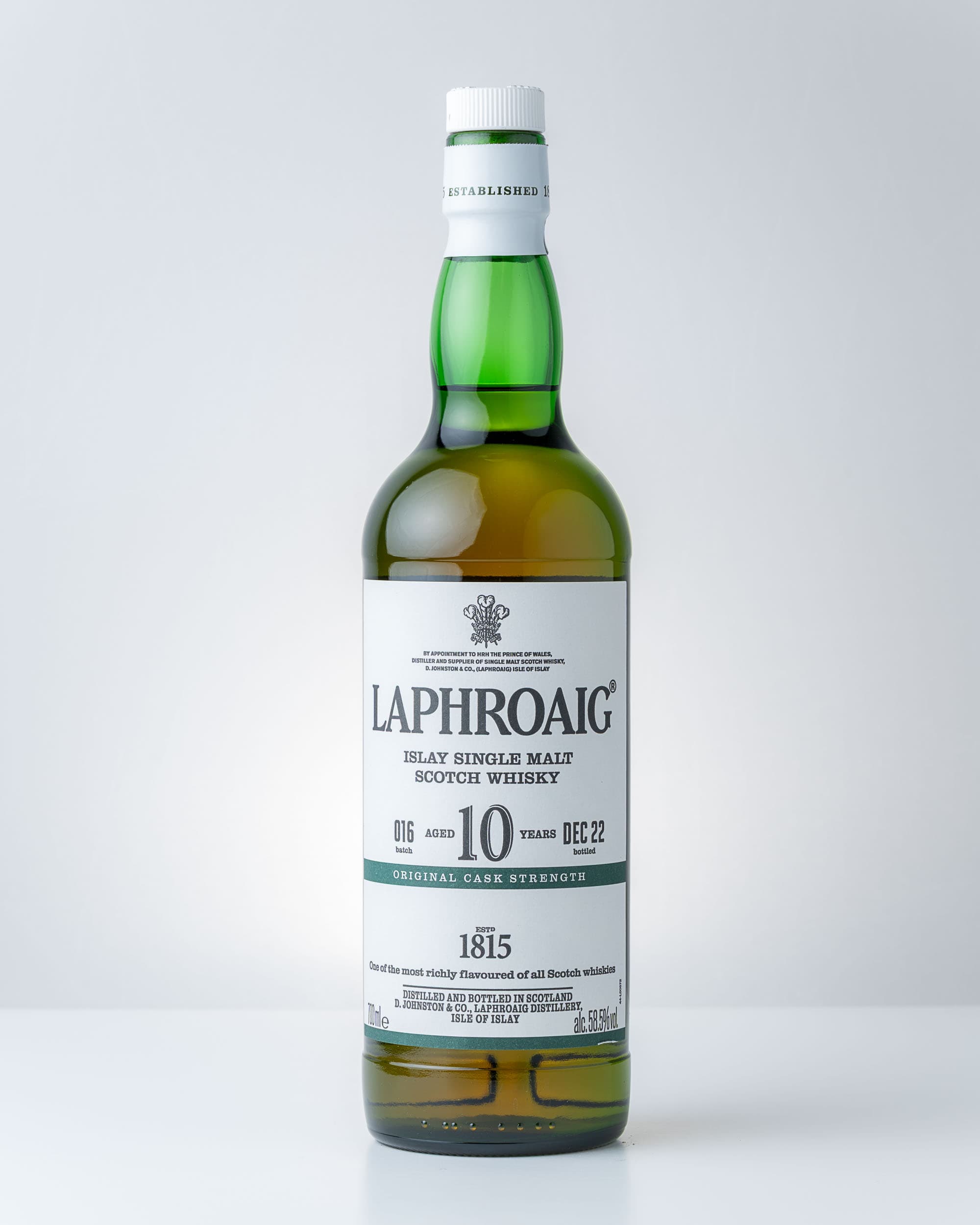 Laphroaig 10 Cask Strength 16 bottle